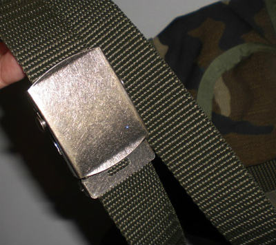 100均ダイソーgi ガチャ ベルト活用 迷彩ポーチをバッグ化 100均探偵団